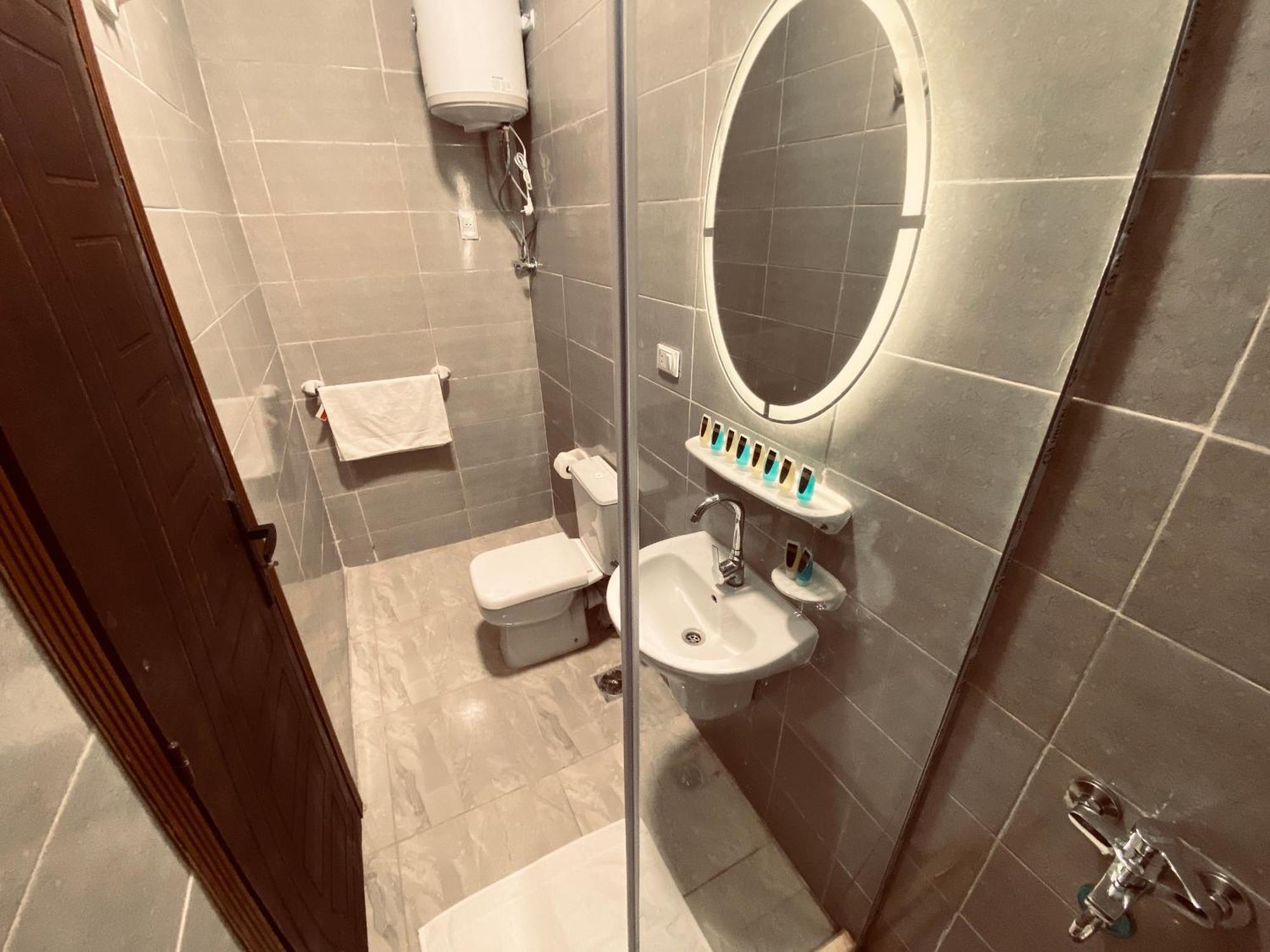 Global Pyramids View Inn Kafret el-Gabal Екстериор снимка