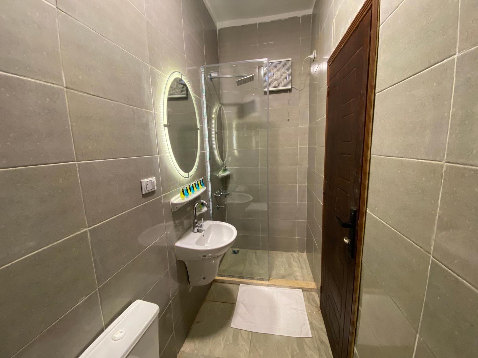 Global Pyramids View Inn Kafret el-Gabal Екстериор снимка